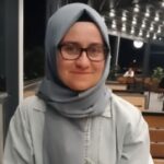 Emine Demir (32) | Matematik Öğretmeni - 8 Yıllık Deneyimli